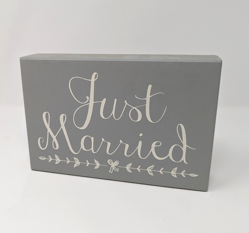 Sign: Just Married #14