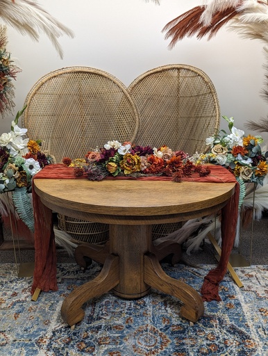 [TAB-WOOD-LTBROWN-SH-ROUND-4] Round Sweetheart Table